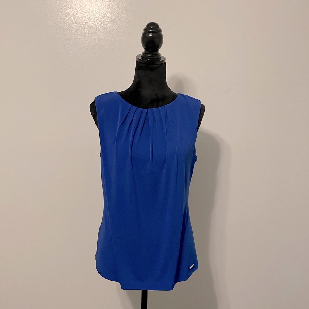 Calvin Klein, size medium